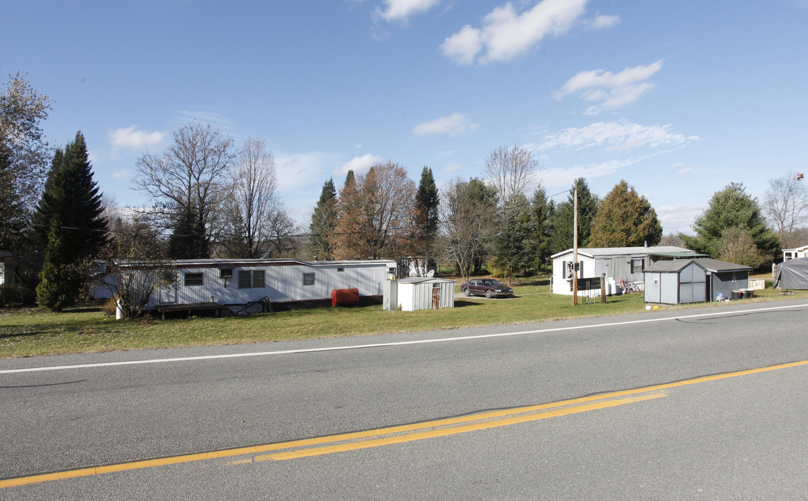 Mobile Home Park in Cambridge, NY - Foto de edificio