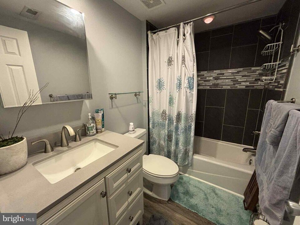1007 Blackbeard Dr in Stafford, VA - Building Photo