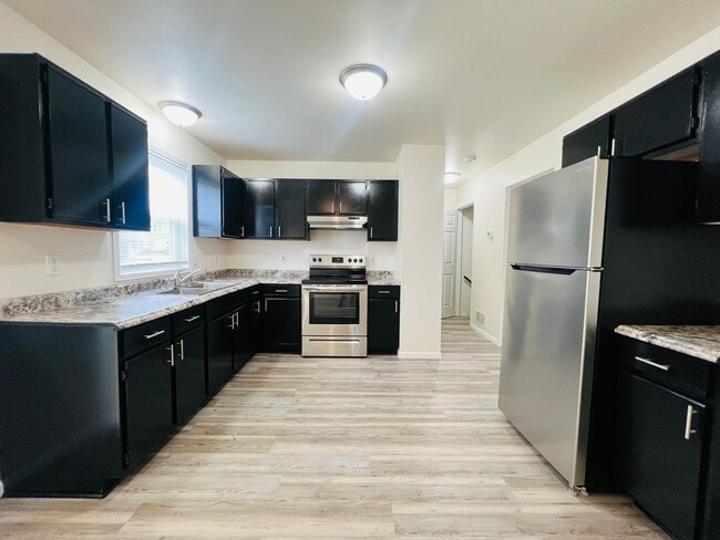 2711 48th St in Kenosha, WI - Building Photo - Building Photo