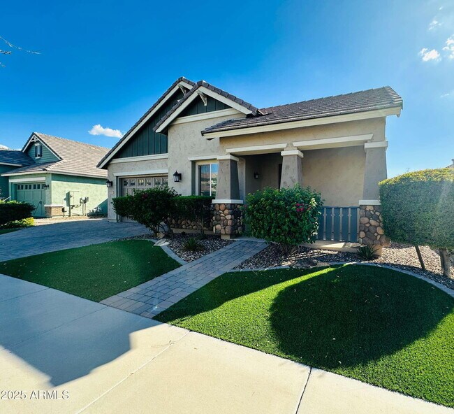 property at 4341 E Evelyn St
