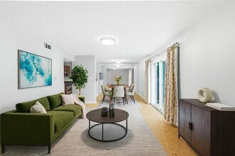 7801 Shoal Creek Blvd in Austin, TX - Foto de edificio - Building Photo