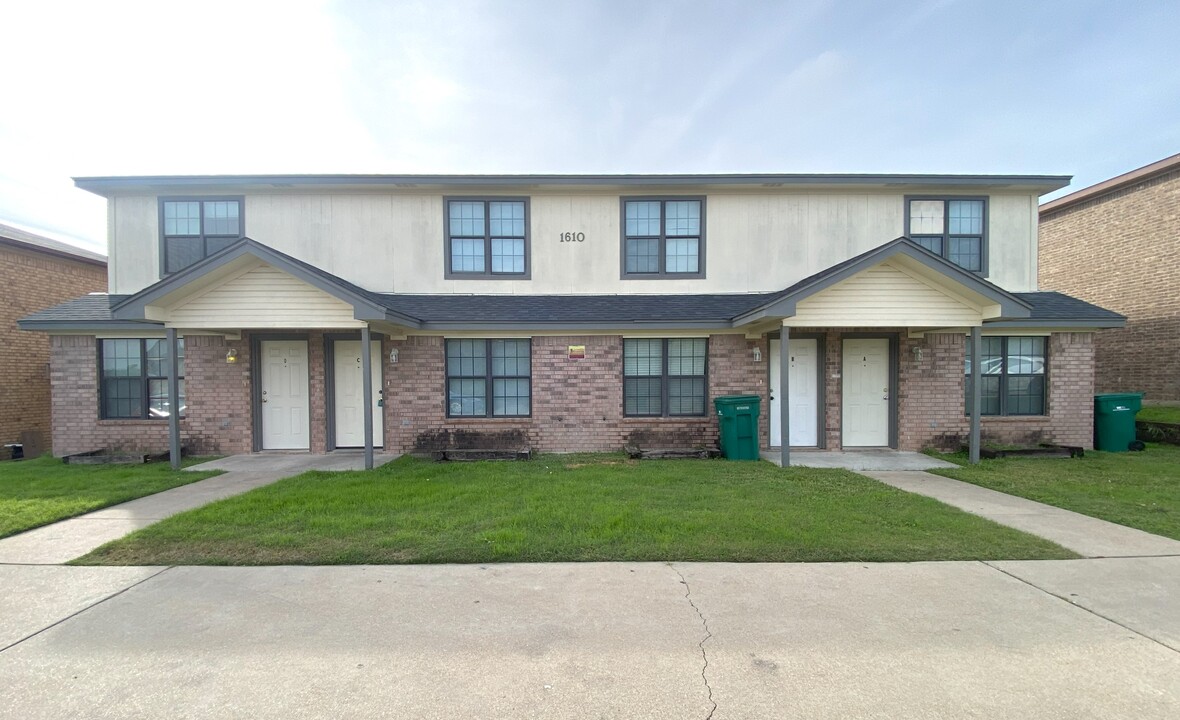 1610 Aztec Trce, Unit A in Harker Heights, TX - Building Photo