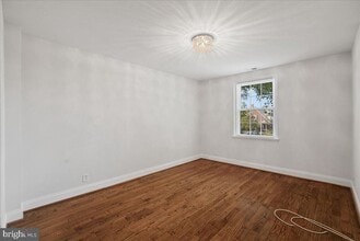 4416 34th St S in Arlington, VA - Foto de edificio - Building Photo