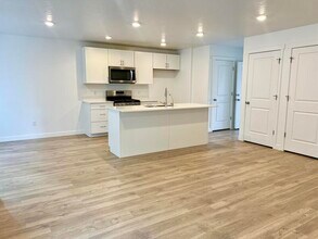 8593 W Meadow Bank Wy in Magna, UT - Building Photo - Building Photo