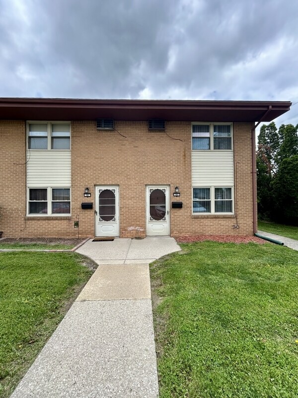 783 N Macomb St in Monroe, MI - Building Photo - Building Photo