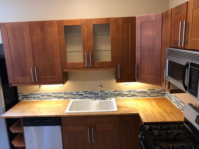 property at 1520 Fernleaf St
