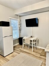 4483 Ocean View Ave in Virginia Beach, VA - Building Photo - Building Photo