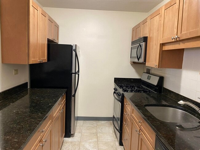 property at 8 Whittier Pl