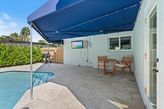 4921 NE 23rd Ave in Lighthouse Point, FL - Building Photo - Building Photo