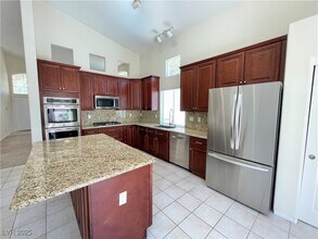 20 Staghorn St in Henderson, NV - Building Photo - Building Photo