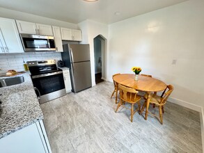 736 Maple Dr in Cincinnati, OH - Building Photo - Building Photo