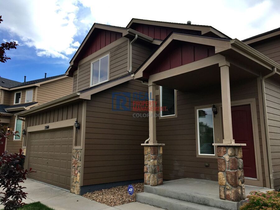 2360 Sierra Springs Dr in Colorado Springs, CO - Building Photo