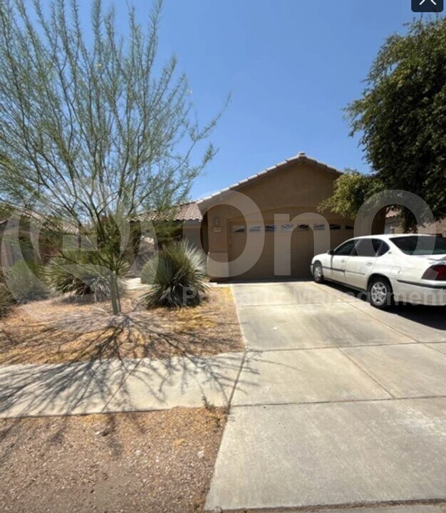 10582 E Geyer Willow Rd in Tucson, AZ - Building Photo