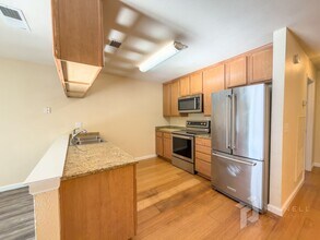 1114 Nord Ave in Chico, CA - Building Photo - Building Photo