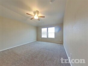 532 Houndstooth Dr in Fort Worth, TX - Foto de edificio - Building Photo