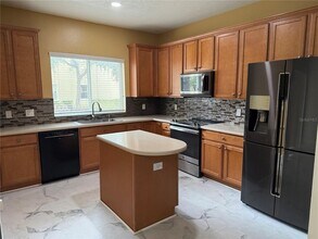 10606 Shady Falls Ct in Riverview, FL - Building Photo - Building Photo