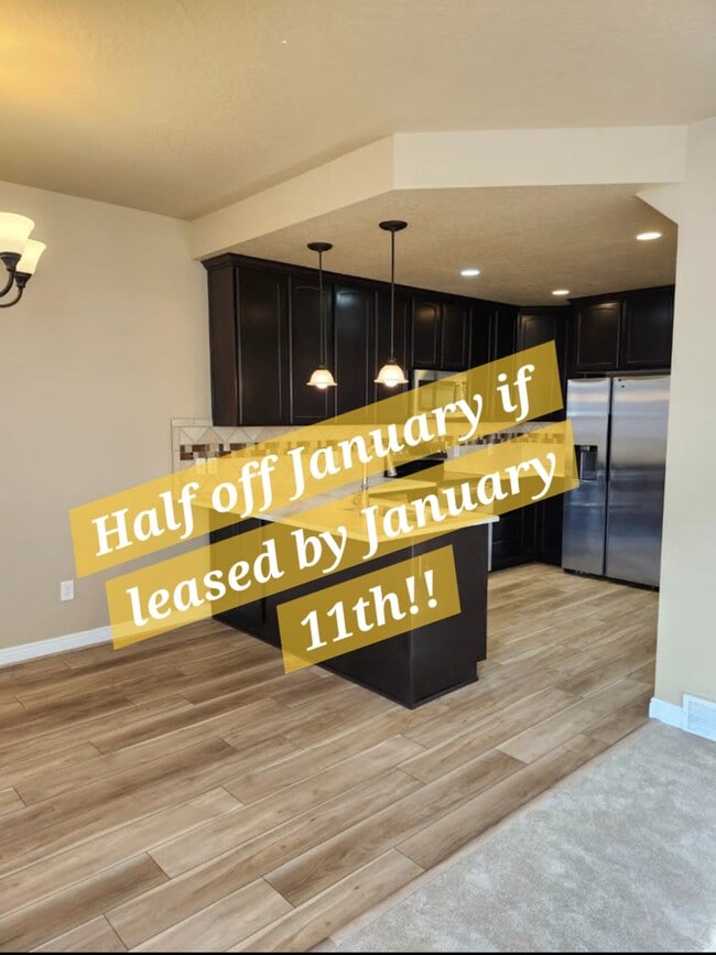 property at 3811 N Prairie Grass Dr