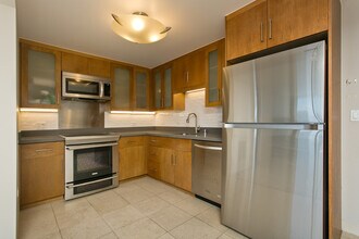 1009 Kapiolani Blvd, Unit 4605 in Honolulu, HI - Building Photo - Building Photo