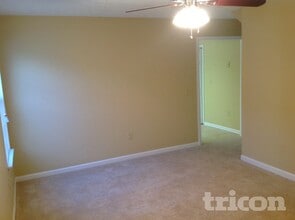 7154 Crystal Creek Pl, Unit RV 3 in Douglasville, GA - Building Photo - Building Photo