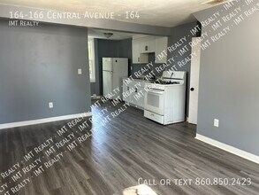 164-166-166 Central Ave in Norwich, CT - Building Photo - Building Photo