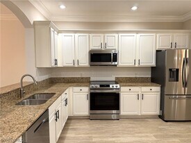 9723 Heatherstone Lake Ct in Estero, FL - Building Photo