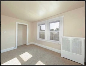 106 E Pine St in Millville, NJ - Building Photo - Building Photo