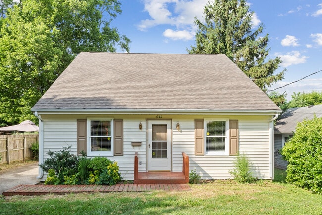 property at 648 Golfview Dr