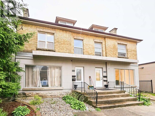857 Dundas St in London, ON - Building Photo - Building Photo