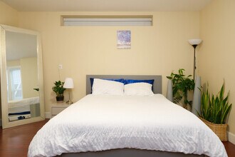 725 W 61st Ave in Vancouver, BC - Building Photo - Building Photo