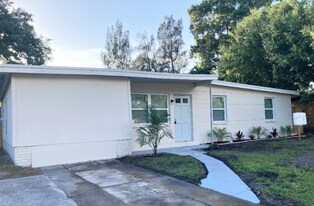 4925 S 83rd St in Tampa, FL - Building Photo