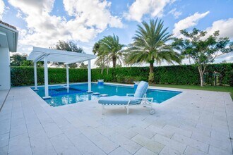 131 Carmela Ct in Jupiter, FL - Building Photo - Building Photo