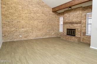 3201 Fierro Dr in El Paso, TX - Building Photo - Building Photo