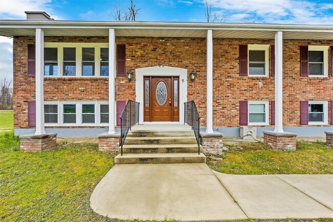 9 Heather Dr in Wappingers Falls, NY - Building Photo - Building Photo