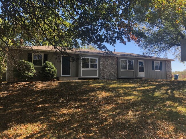 property at 1164 S Oak Park Dr