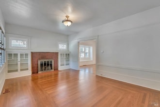 923 Spencer Ave in Santa Rosa, CA - Building Photo - Building Photo