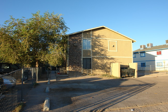 1655 Stevens Dr in Las Vegas, NV - Foto de edificio - Building Photo