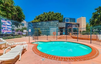 3238 Ashford St, Unit F in San Diego, CA - Building Photo - Building Photo