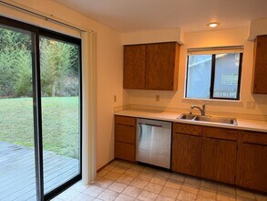 4196 Winns Hollow Ln in Clinton, WA - Building Photo - Building Photo