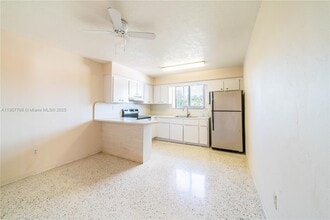 23 NW 33rd Ave in Miami, FL - Building Photo - Building Photo