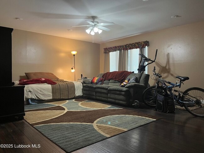 property at 2417 33rd St