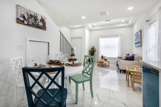 406 NW 12th Ave in Boynton Beach, FL - Building Photo - Building Photo