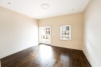 747 E 5th St, Unit 1 in Boston, MA - Building Photo - Building Photo