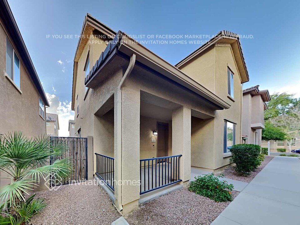 3373 E Liberty Ln in Gilbert, AZ - Building Photo