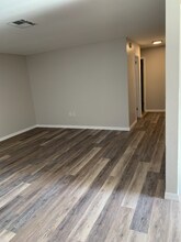 1937 Collier Ave in Ft. Myers, FL - Foto de edificio - Building Photo