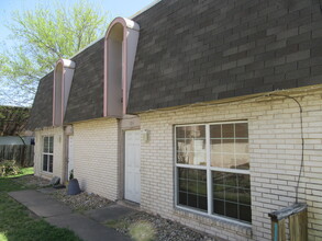 1908 Hearthside in Austin, TX - Building Photo - Building Photo