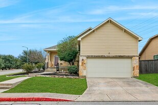 9002 Summit Lk in San Antonio, TX - Building Photo