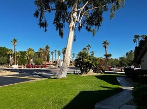 82075 Country Club Dr in Indio, CA - Building Photo - Building Photo