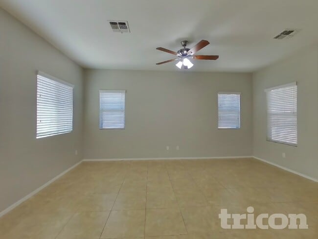 1795 Matthews Dr in San Tan Valley, AZ - Building Photo - Building Photo