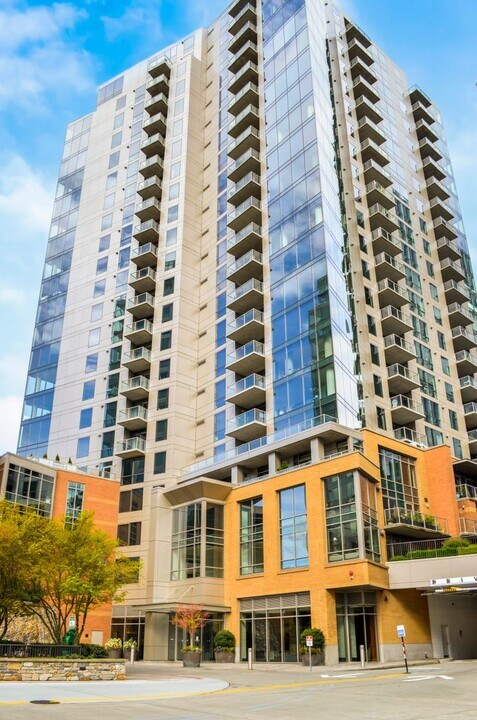 10610 NE 9th Pl in Bellevue, WA - Foto de edificio