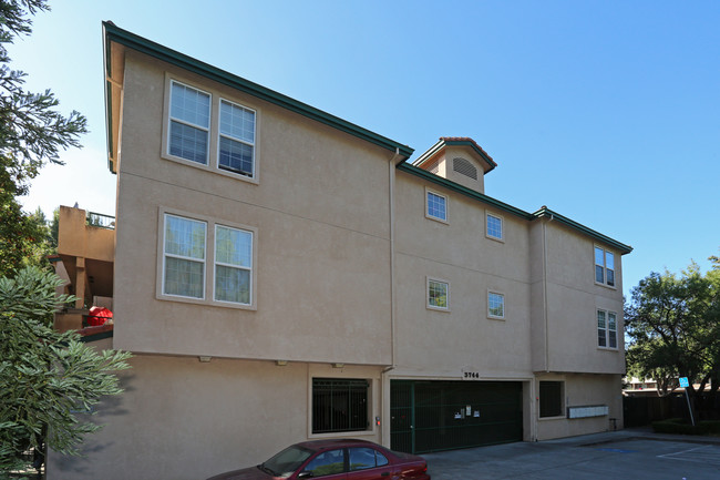 3744 Pennsylvania Ave in Fremont, CA - Foto de edificio - Building Photo